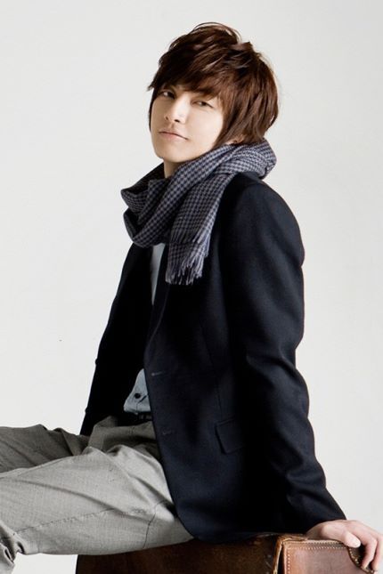 《花样男子》金俊签约MIMI娱乐