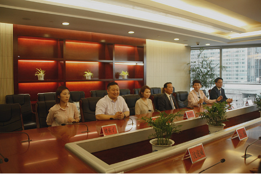 DZ~K@]VH((L0)QRB{{_I%A7