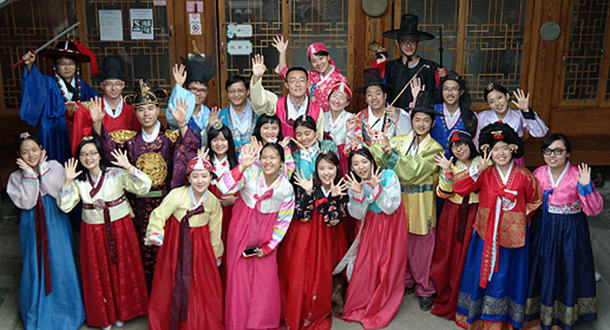 2016高校记者团赴韩采风活动今日启动