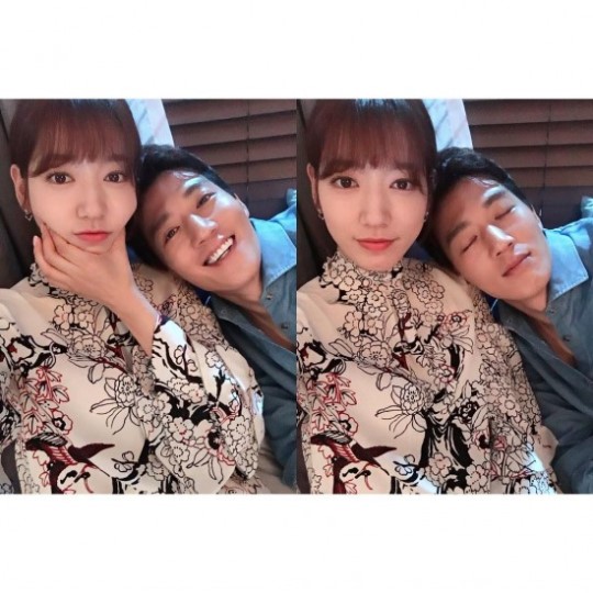 &ldquo;智慧夫妇&rdquo;又发糖！ 《Doctors》朴信惠晒与金来沅亲密合影