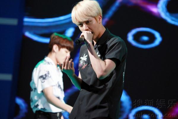 防弹少年团出席中韩武术交流 演出High翻全场