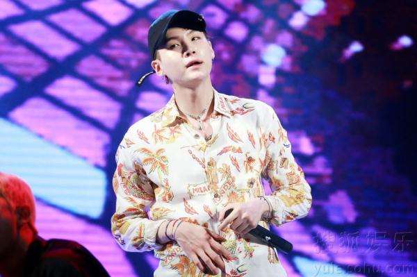 防弹少年团出席中韩武术交流 演出High翻全场