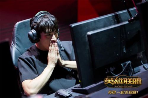 LOL五周年表演赛中韩众星云集 五周年