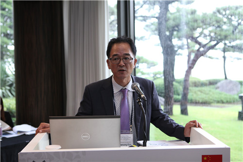 韩国金融服务委员会金融服务局银行监管官金晋弘发表演讲