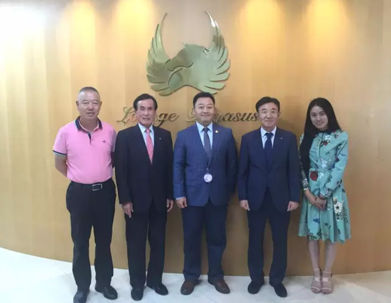 从左至右:姜永革、Kim Young Kyu、白煦、郑大钟、张金风