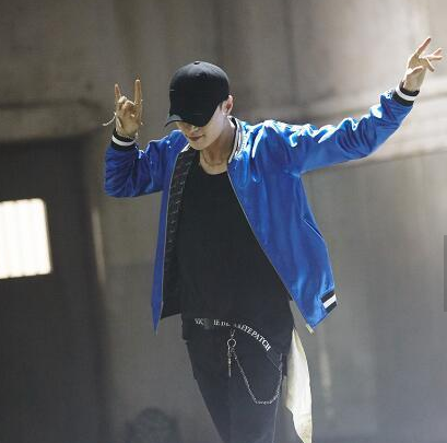 张艺兴公开中韩首支SOLO歌曲 《what U need?》MV在线观看成热搜