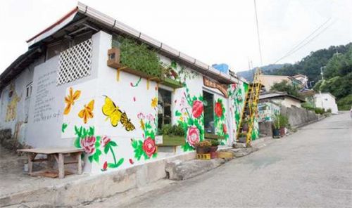 韩国壁画街攻略（梨花壁画村/蚂蚁村/Kangfull漫画街/甘川洞文化艺术村)