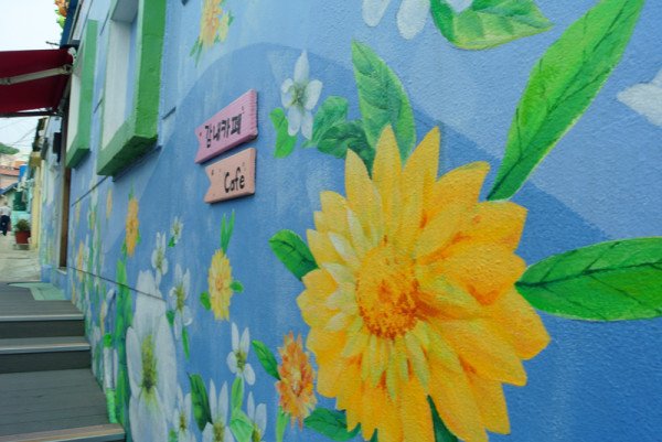 韩国壁画街攻略(梨花壁画村/蚂蚁村/Kangfull漫画街/甘川洞文化艺术村) 韩国壁画街攻略(梨花壁画村/蚂蚁村/Kangfull漫画街/甘川洞文化艺术村)
