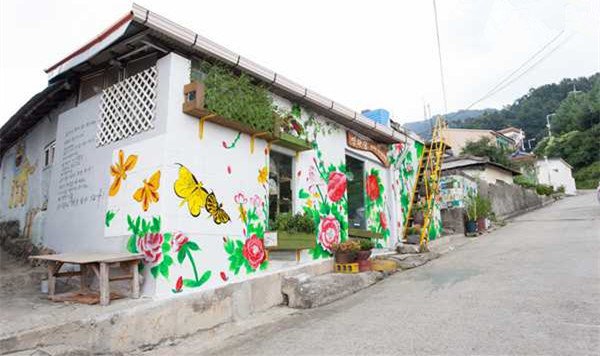 韩国壁画街攻略(梨花壁画村/蚂蚁村/Kangfull漫画街/甘川洞文化艺术村) 韩国壁画街攻略(梨花壁画村/蚂蚁村/Kangfull漫画街/甘川洞文化艺术村)