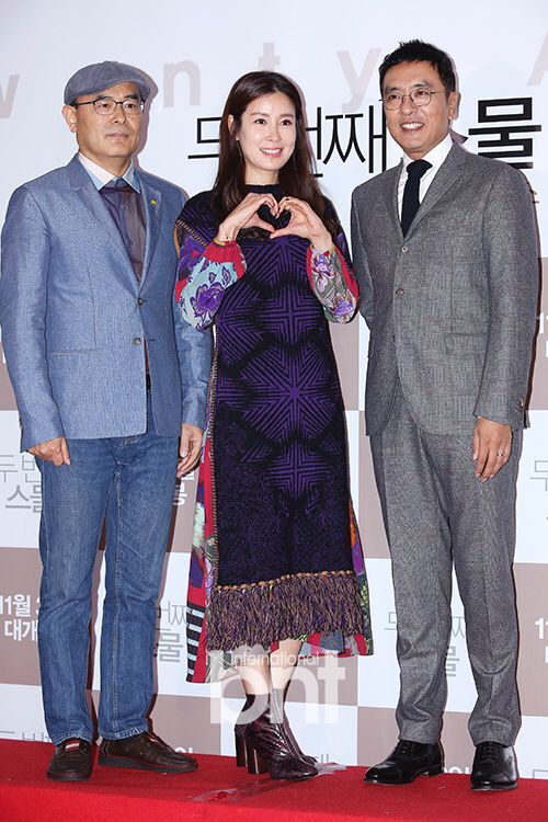 孙泰英最新消息出席《第二个二十》VIP试映会