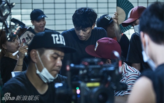 《Master》李秉宪姜栋元金宇彬专注拍摄