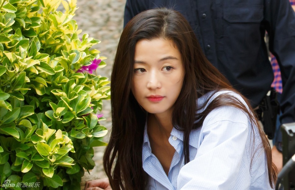 《蓝色大海的传说》全智贤剧照