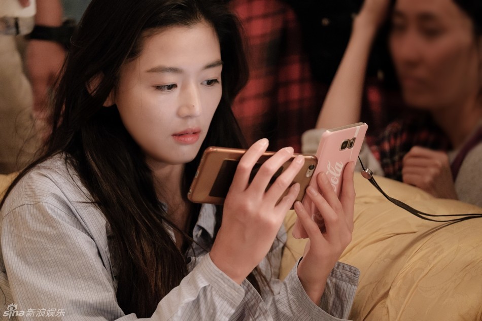 《蓝色大海的传说》全智贤剧照