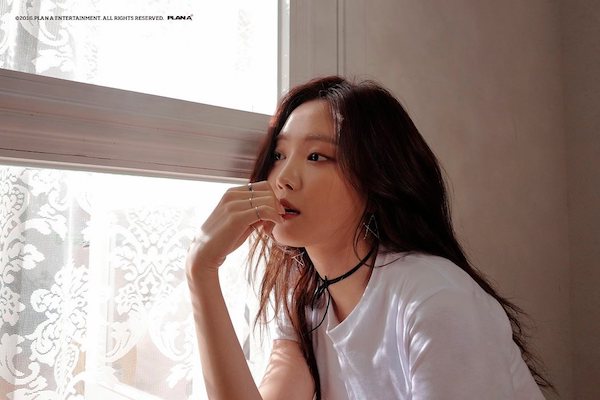 A pink公开专辑《Dear》朴初珑和孙娜恩的回归预告照