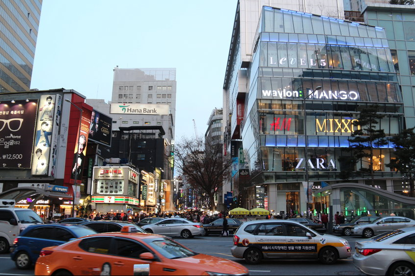 韩国购物之Cosme Road 明洞化妆品街