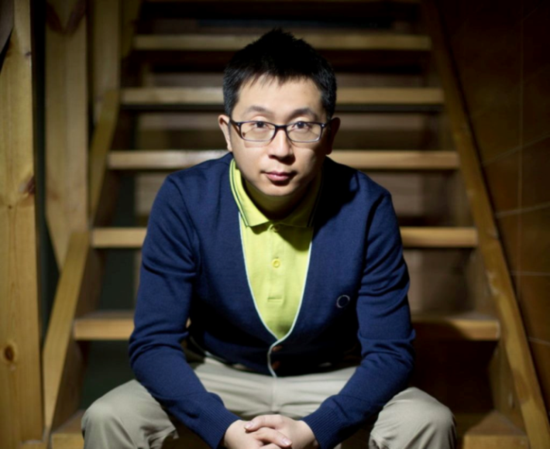 杨伟东从职员到总裁的创业经历