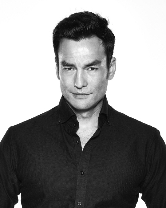 《太阳的后裔》饰演阿古斯的演员David McInnis　正式加盟HB娱乐