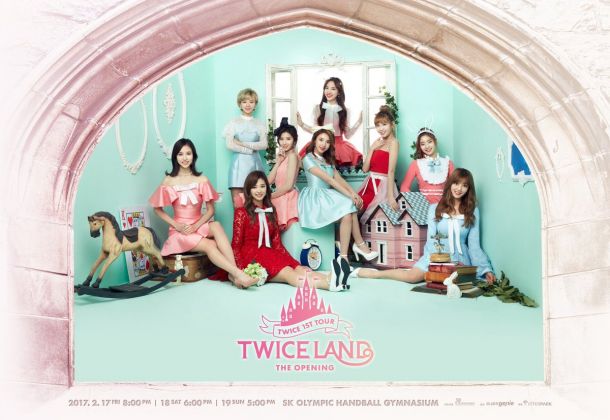 TWICE 首场公演即将到来 演唱会海报抢先看!