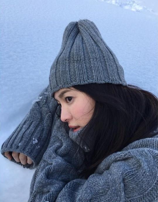 宋慧乔变身“雪之女王”