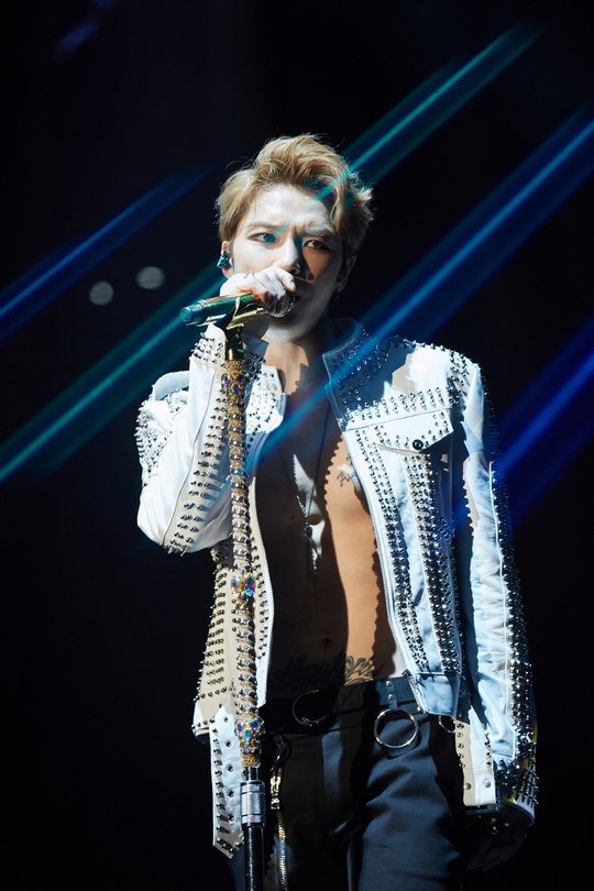 JYJ金在中成功结束日本名古屋演唱会