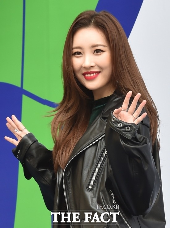 宣美签约Makeus Ent. “想对JYP和粉丝们表达感谢”
