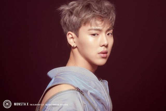Mo<em></em>nSTA X公开新专辑 SHOWNU、团体概念照