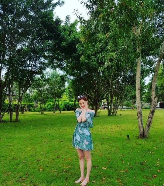 徐贤 草原上的‘自体发光美貌’