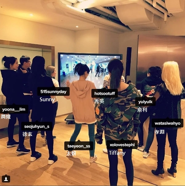秀英Instagram分享照片 少女时代成员难得齐聚一堂