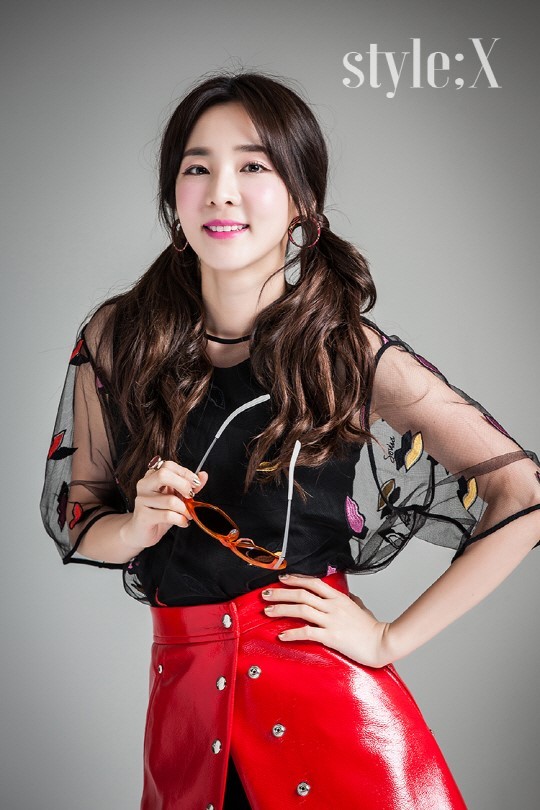 朴山多拉(Sandara)为时尚杂志《style：x》拍摄最新画报