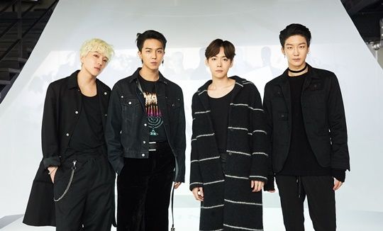 WINNER 在本日播出的《人气歌谣》中夺冠