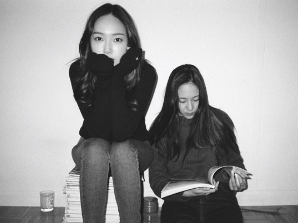 郑秀妍(Jessica)、Krystal(郑秀晶)最近合照公开
