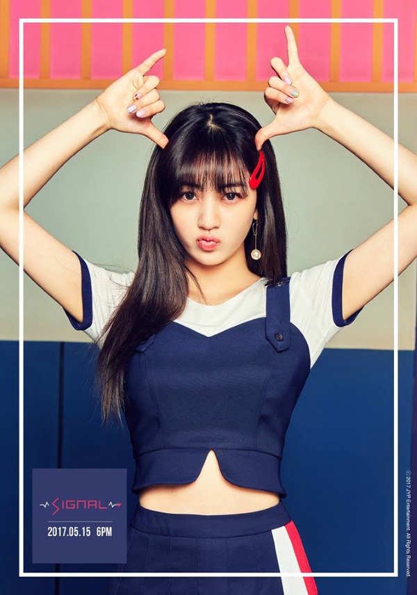TWICE迷你四辑《SIGNAL》公开成员彩瑛、志效、定延的个人概念照