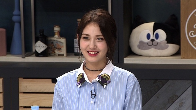 《拜托了冰箱》史上最年轻的嘉宾somi'毛肚+生肝最棒'