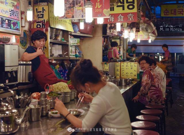 在首尔,除了美食,还有买买买