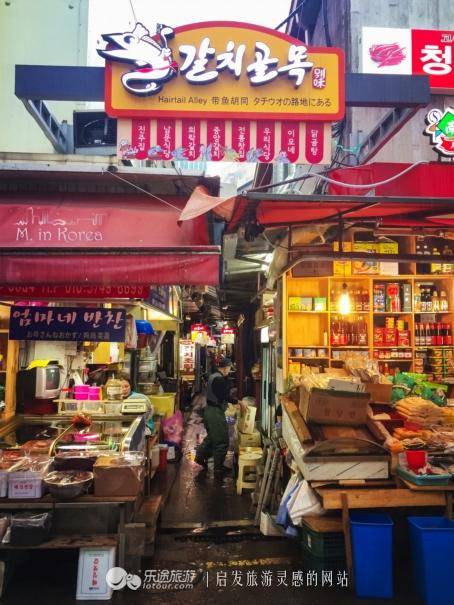 在首尔,除了美食,还有买买买
