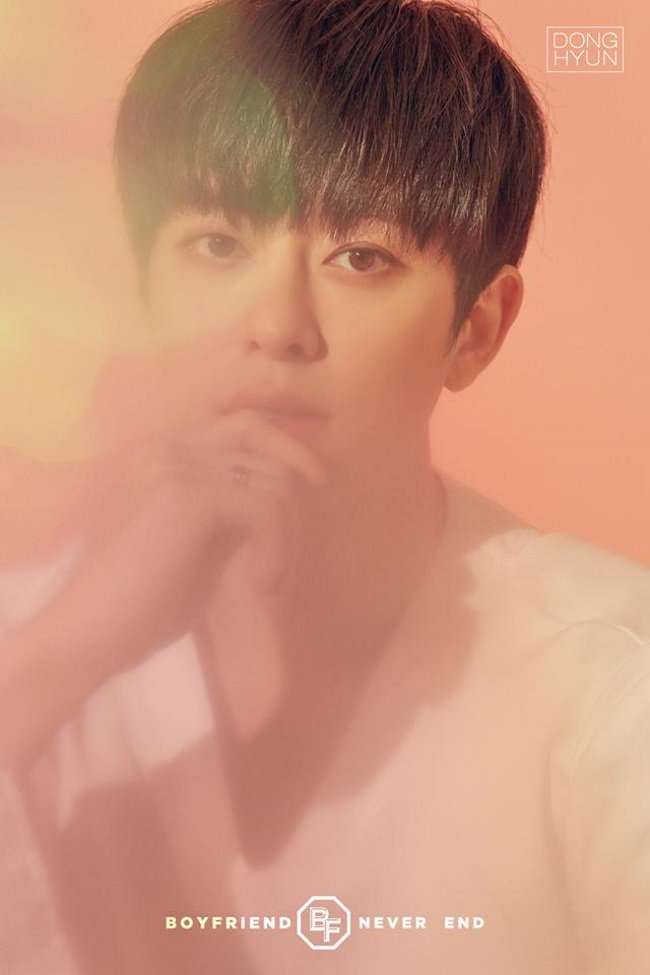 BoyFriend迷你专辑《NEVER END》公开成员东玄的个人概念照