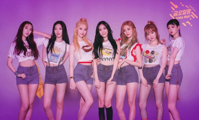 韩女团SONAMOO14日发表新曲《Friday Night》团体概念照