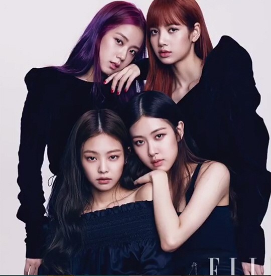 韩国女团BLACKPINK纪念一周年写真
