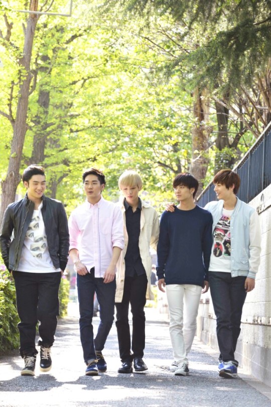 韩国男团NU‘EST日本电影《他们的距离》登入韩国