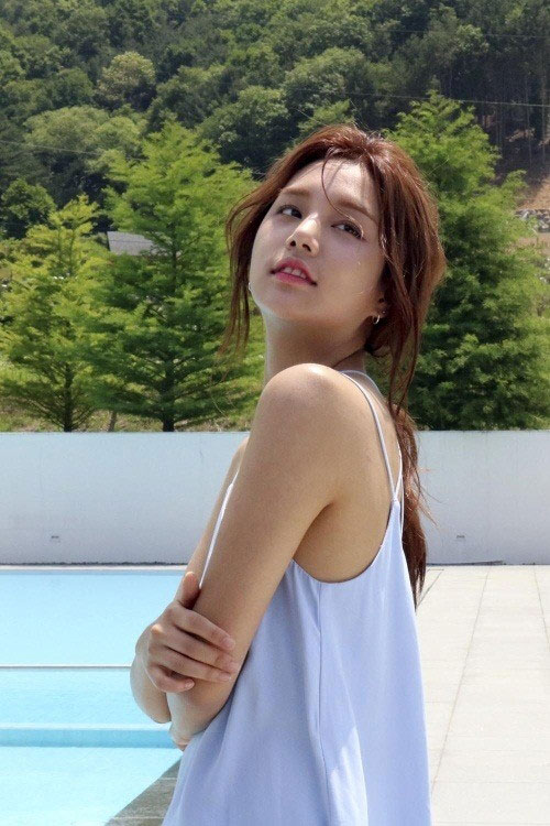  LABOUM成员安率滨(Sol Bin)宣传写真 