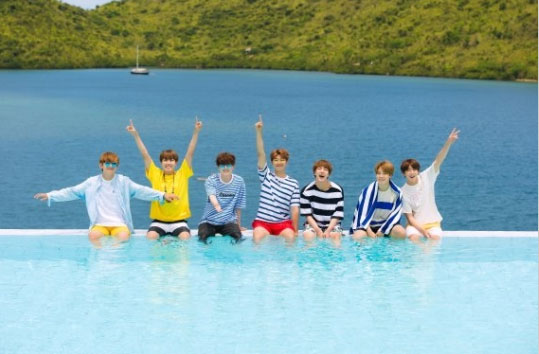 防弹少年团菲律宾Coron岛拍摄夏季写真集《BTS in Coron》
