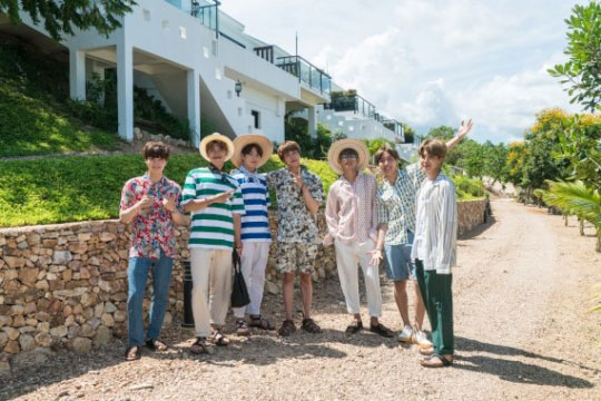 防弹少年团菲律宾Coron岛拍摄夏季写真集《BTS in Coron》