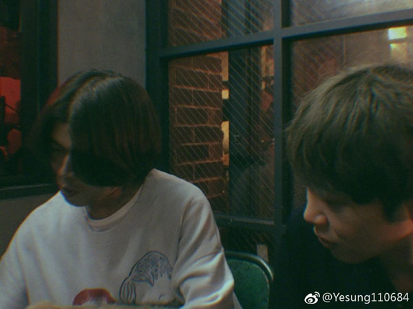 SJ成员艺声微博晒日常生活照