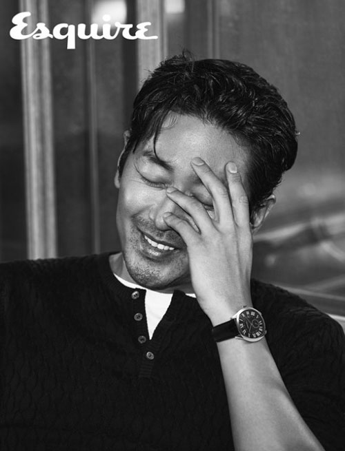 河正宇携手时装杂志拍摄最新秋装写真