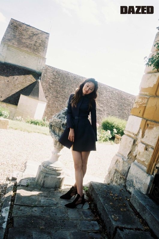 孔孝真巴黎写真 展现个性成熟女性的美
