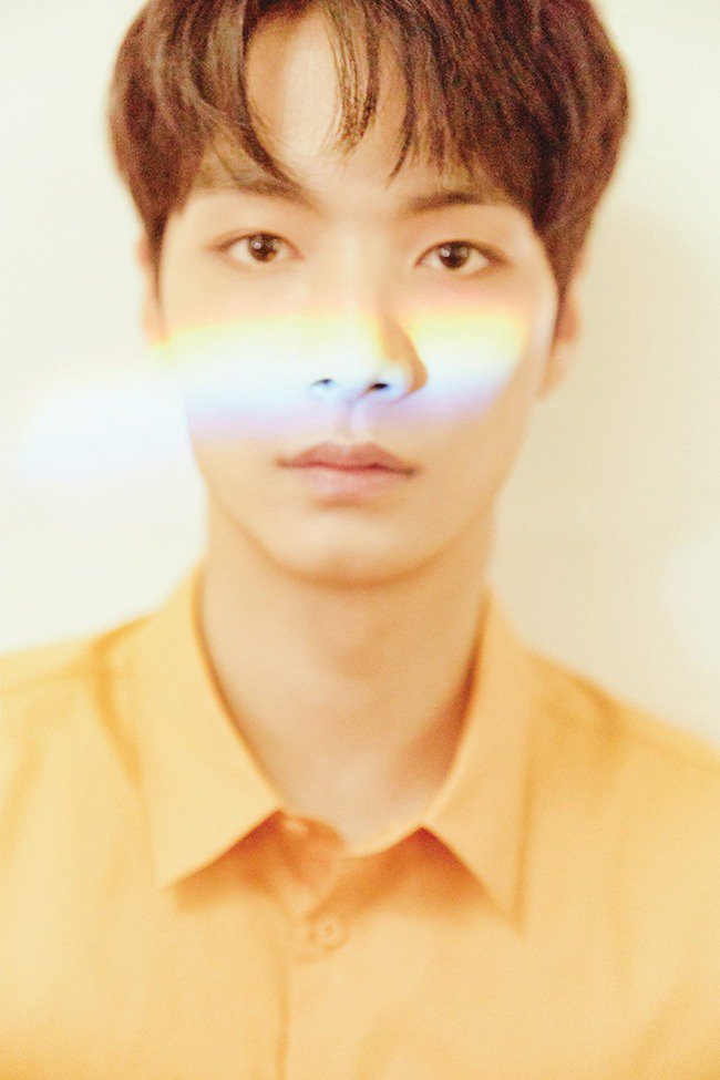 NU'EST W将于9月4日发行写真书《Waiting Q》 团体预告照及成员个人概念照公开