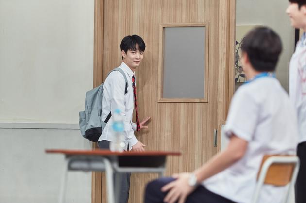 JR