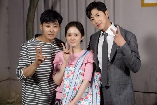 允浩应援孙浩俊出演电视剧《告白夫妇》_kculture_行业快讯_韩网