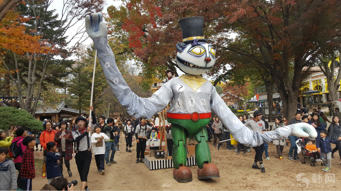秋季到韩国南怡岛赏枫叶