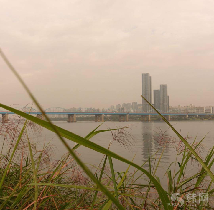 首尔汉江秋季郁郁黄昏之时图片欣赏